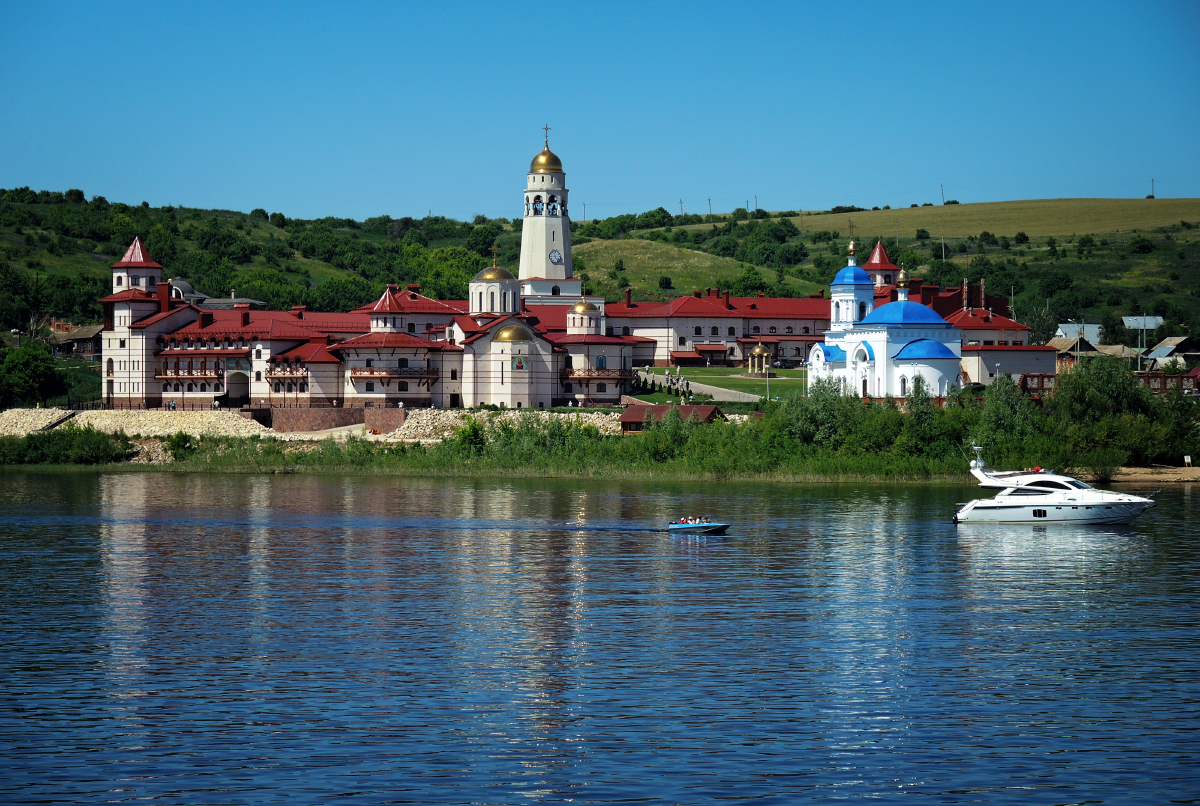 Самарская обл село. Волжский Афон Винновский монастырь. Свято-Богородичный Казанский мужской монастырь с Винновка. Мужской монастырь Винновка Самарская область. Село Винновка Самарская.